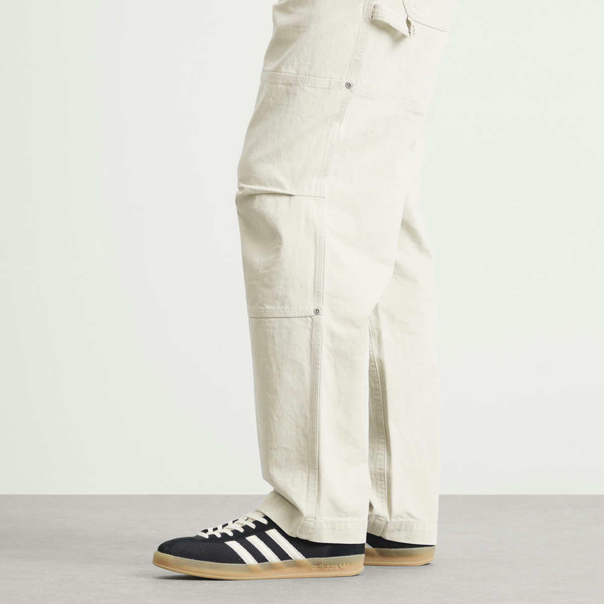 Adidas Gazelle Indoor Pro Sneaker in Core Black/Off White/Warm Sandstone