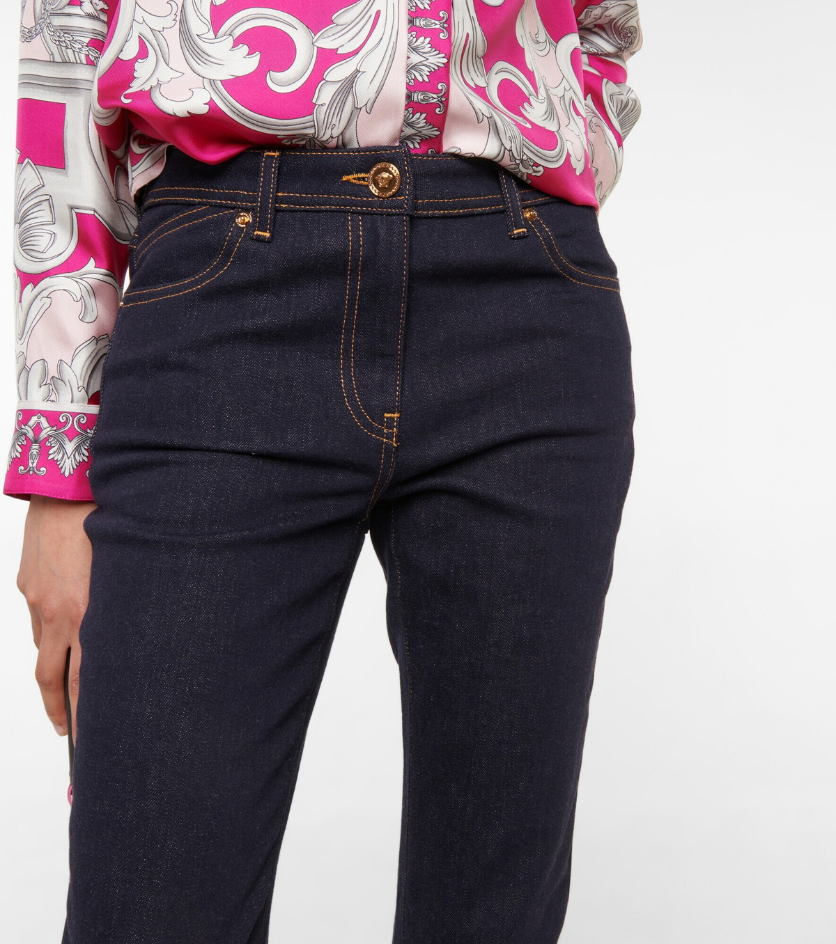 VERSACE リフハンツ 調整可能ウエスト 78HAC322J0004 899 VERSACE ヴェルサーチ CLASSIC V2 レザーパンツ レディース