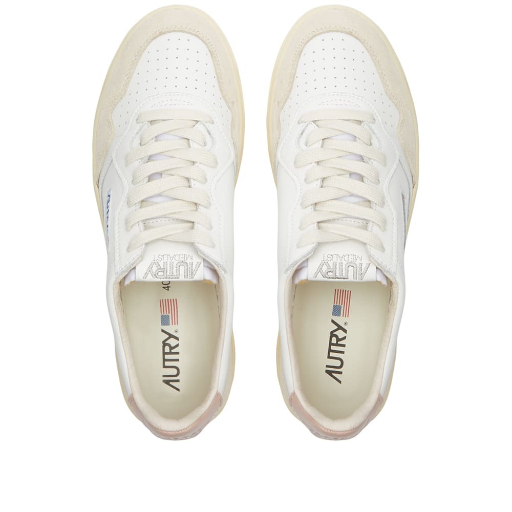 Autry Women's Medalist Low Sneakers in White/Gold