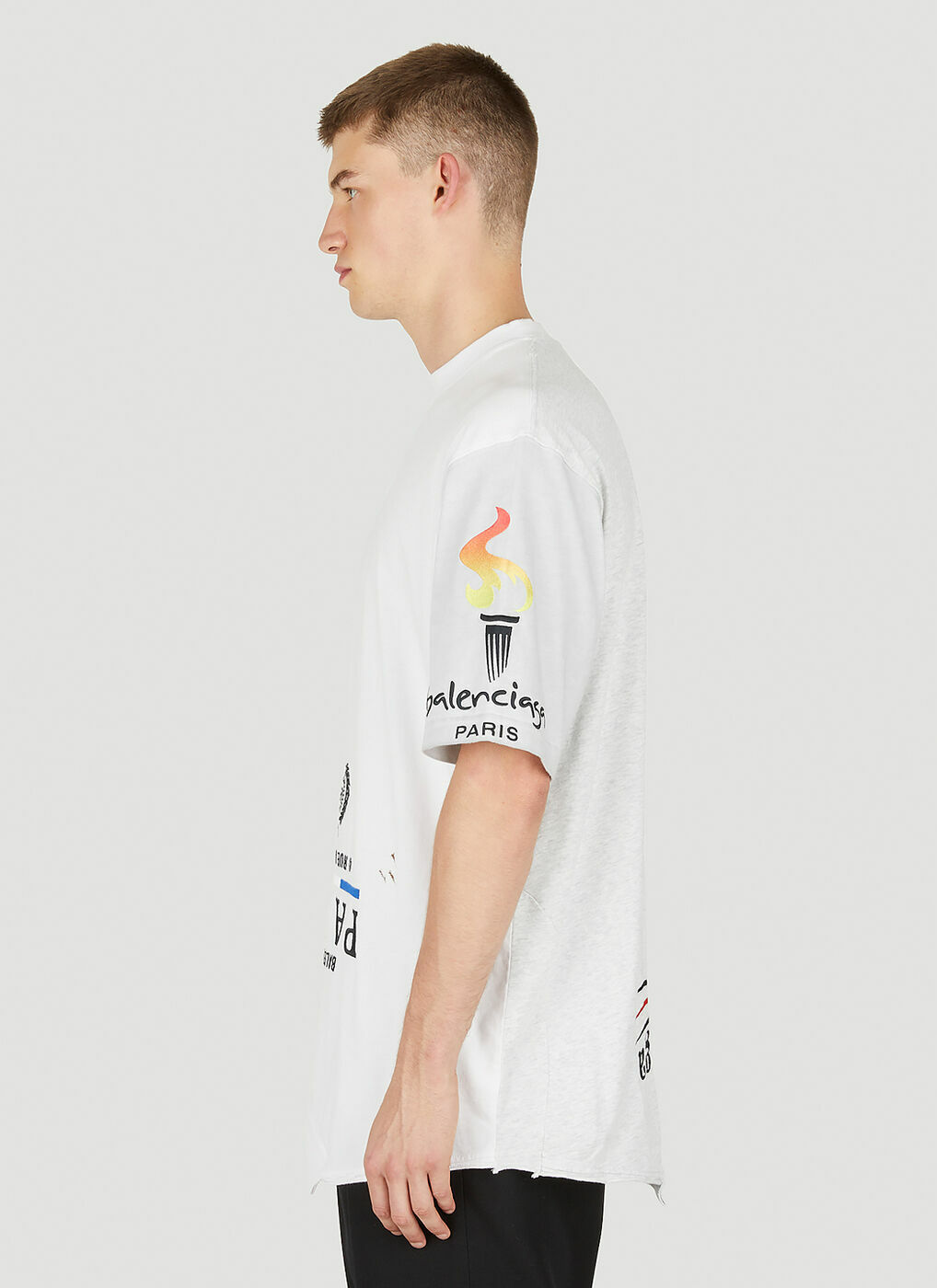 【BALENCIAGA】UPSIDE DOWN Tシャツ OVERSIZED ホワイト Upside Down T-Shirt in White Balenciaga