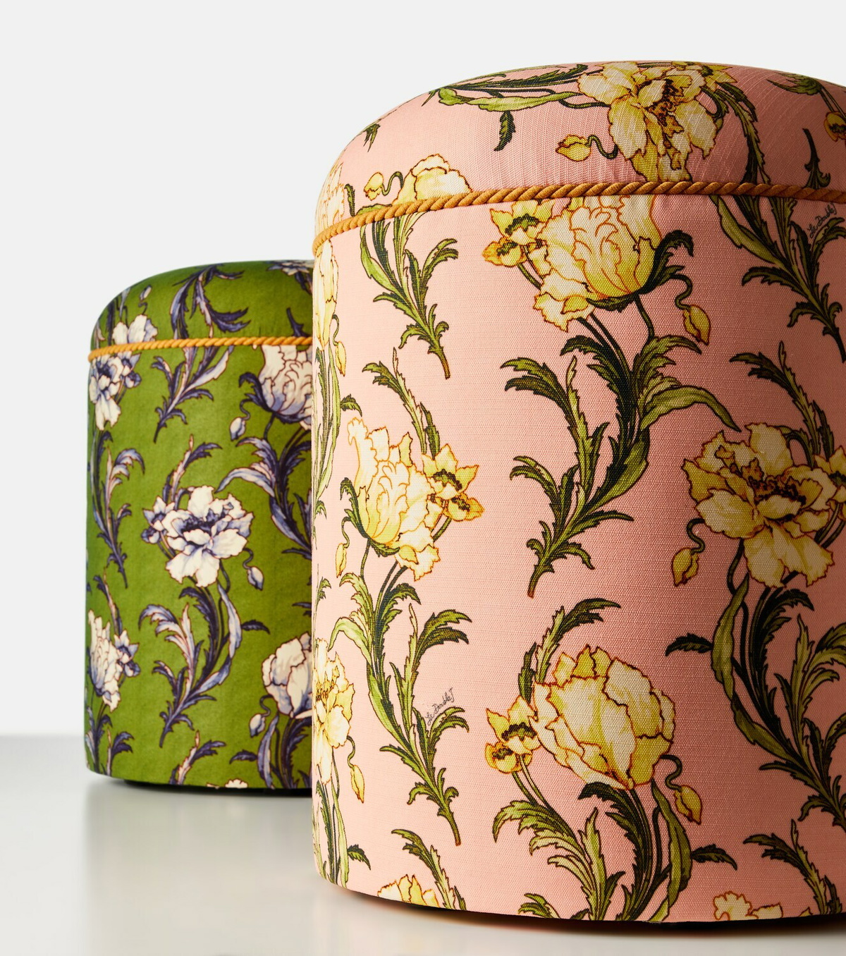 La DoubleJ Baba' floral canvas pouf