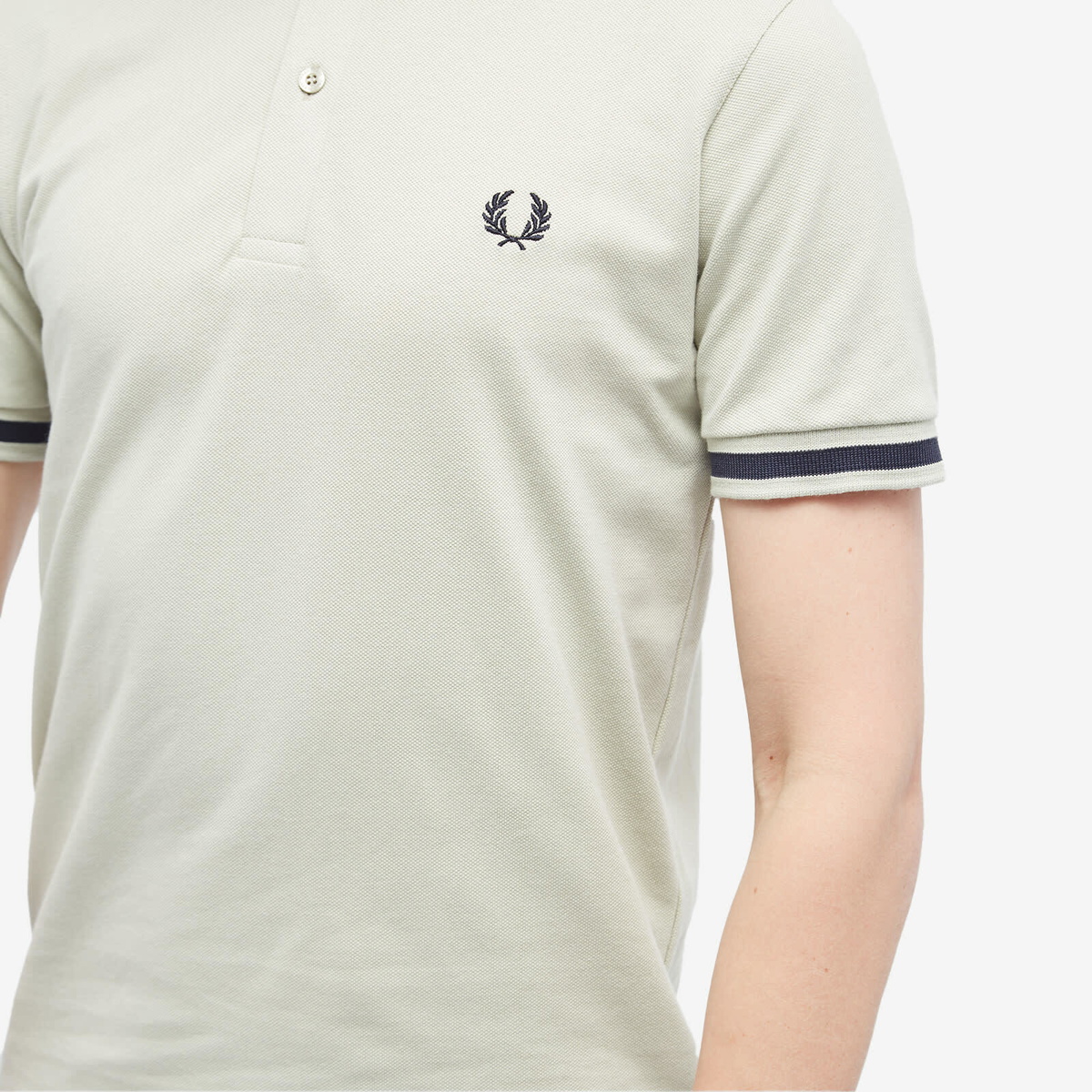 Fred Perry Men's Single Tipped Polo Shirt - Made In England In Light ...