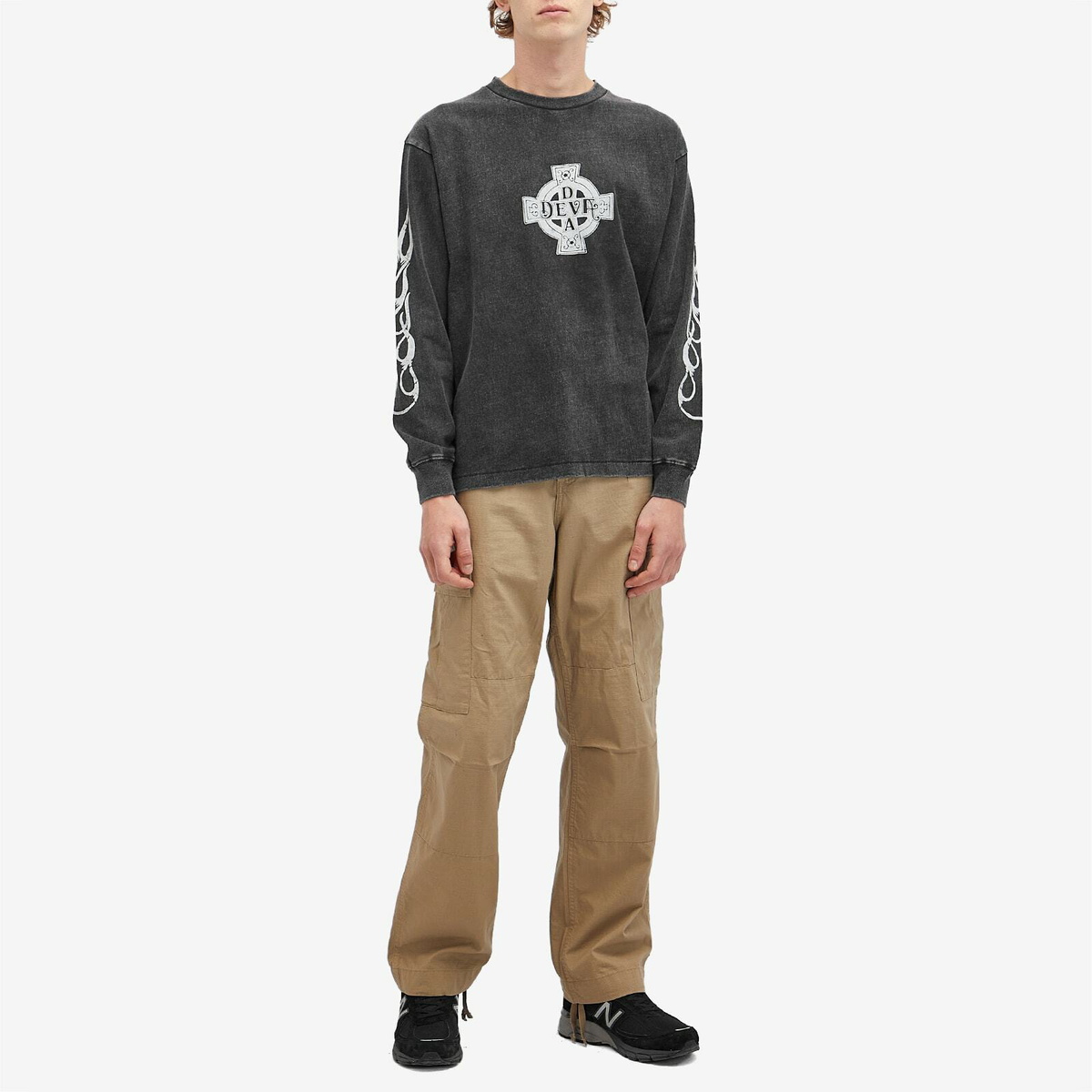 Deva States Men's Nib Long Sleeve T-Shirt in Washed Black