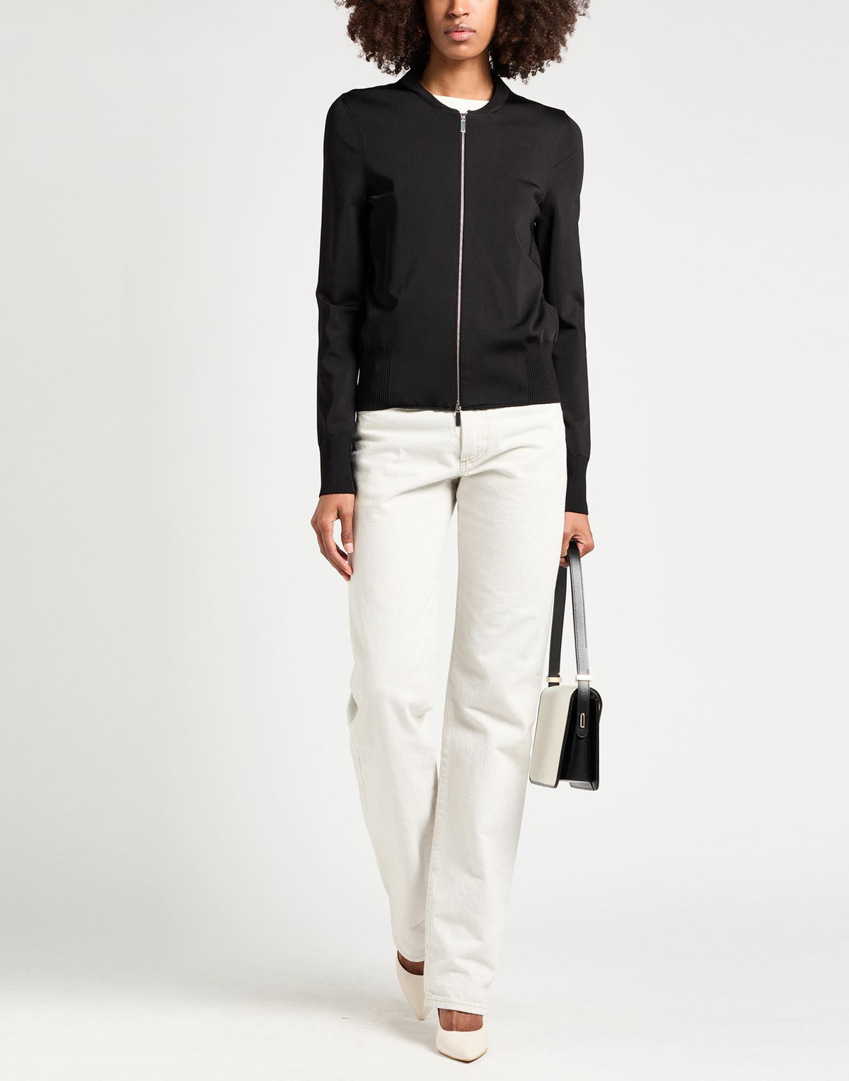 Sapio Womens Cardigan in Black