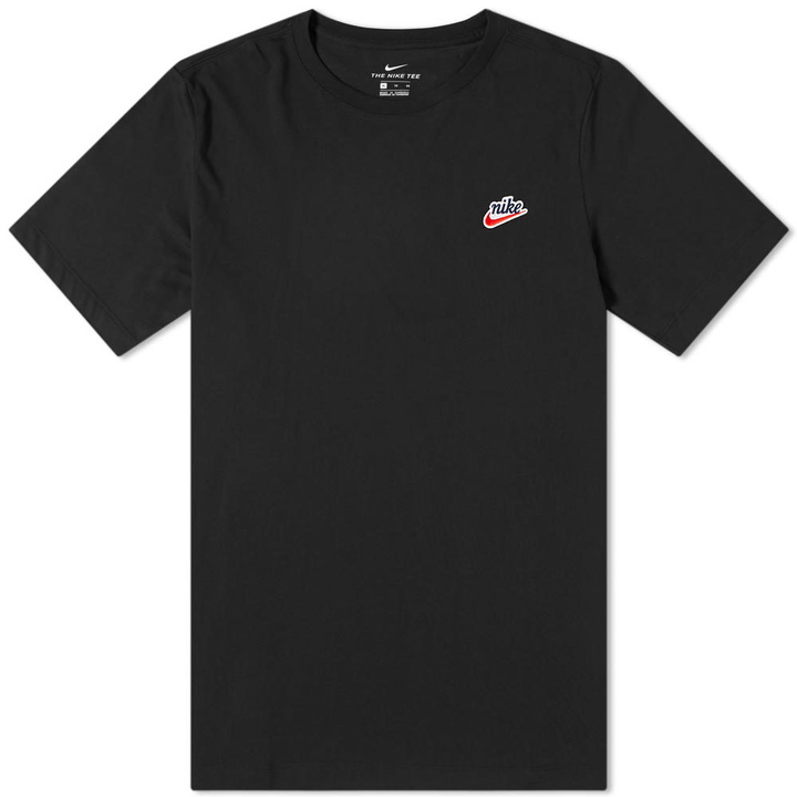 Photo: Nike Heritage Chest Logo Tee