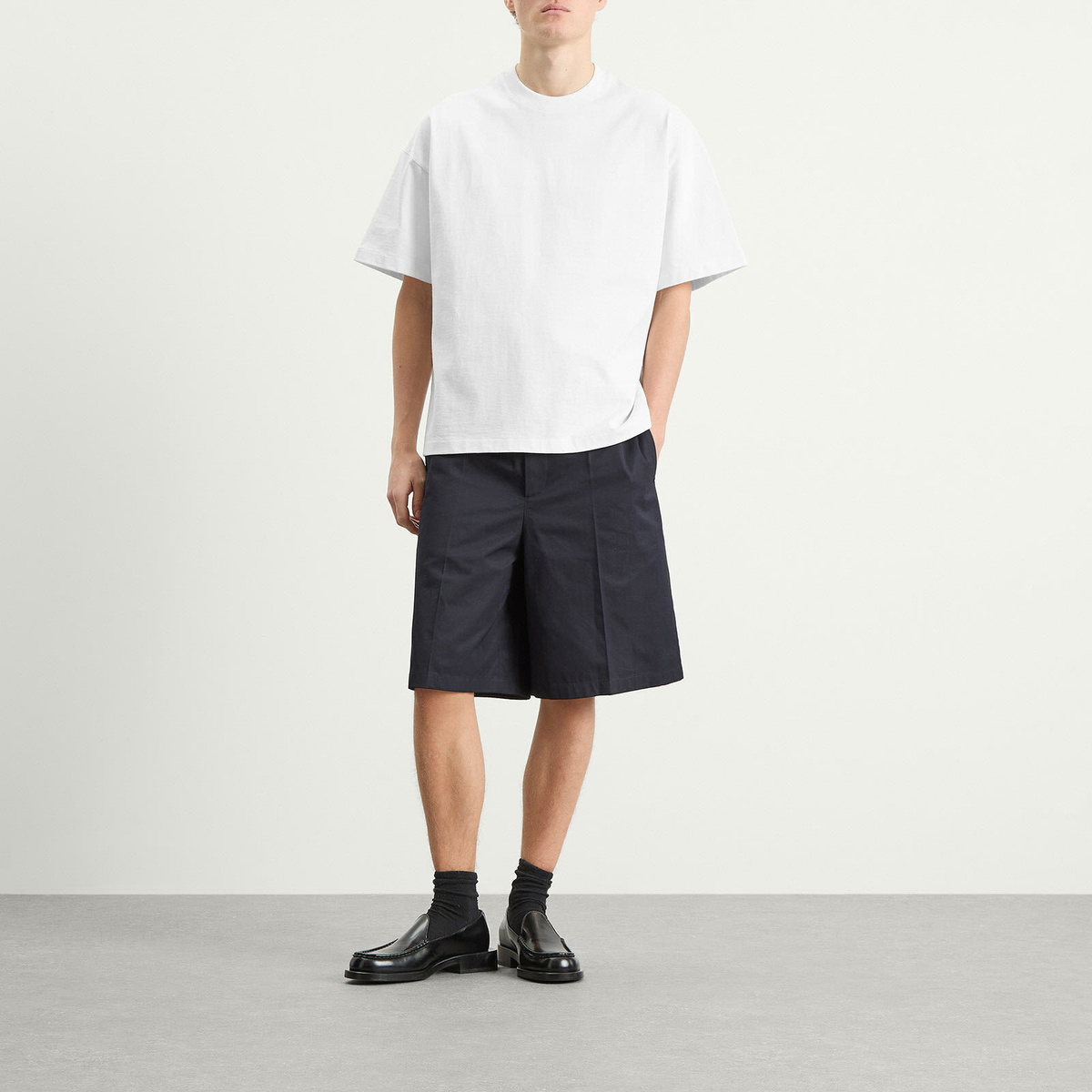 Jil Sander Men's Tailored Short in Midnight