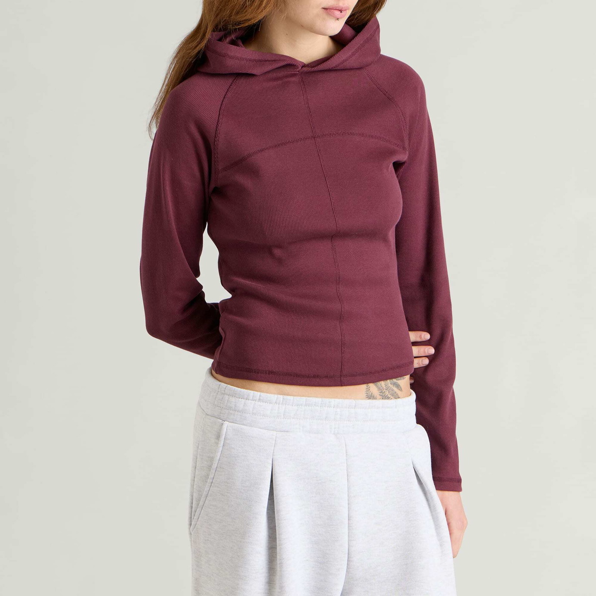 Hosbjerg Women's Darling Hoodie in Vinyard Wine