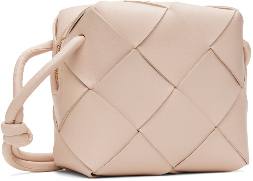 ショルダーバッグ・ポシェット BOTTEGA VENETA MINI CASSETTE CAMERA BAG Bottega Veneta - Mini Cassette Pink Woven Leather Camera Bag