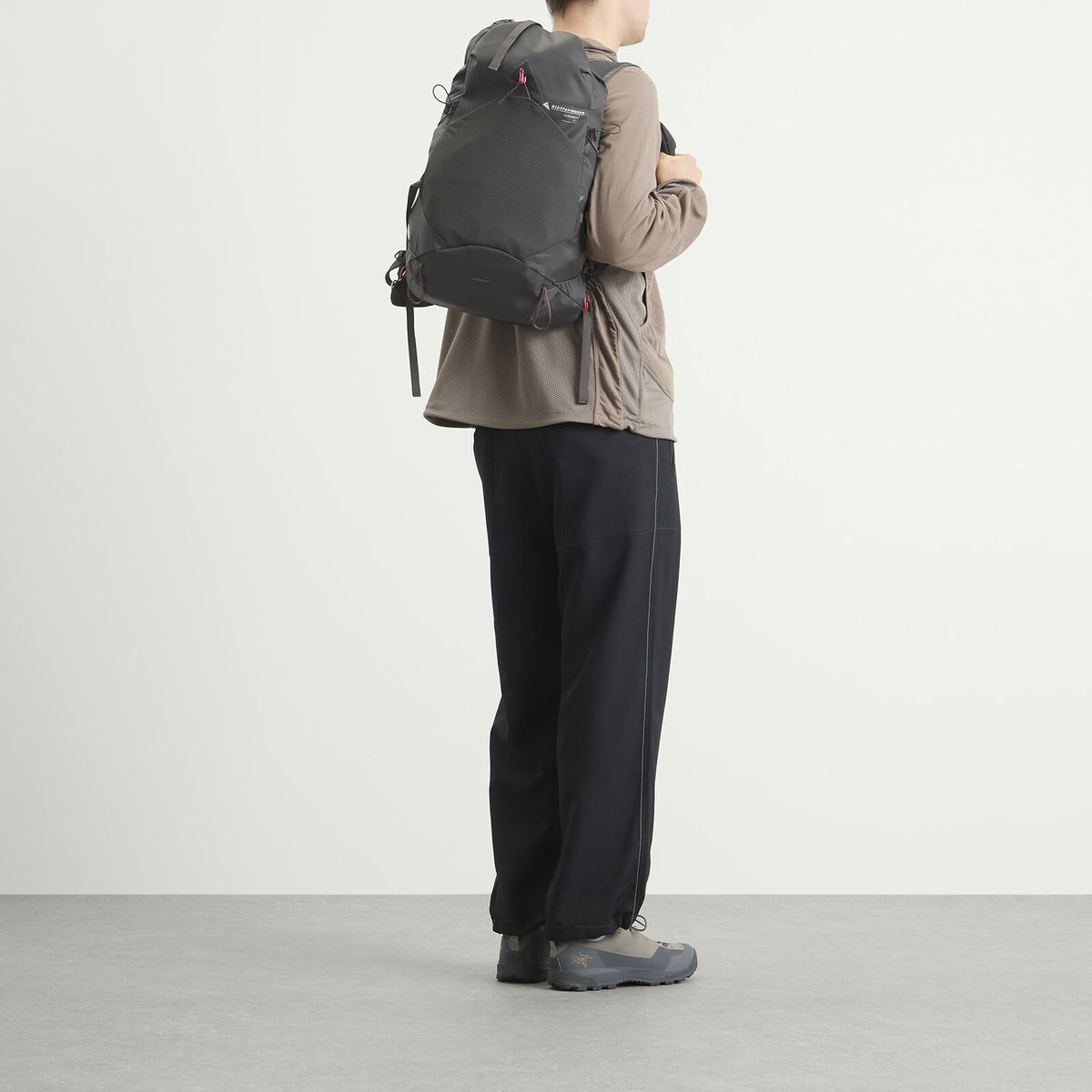 Klättermusen Men's Skrymner Backpack 20L in Raven 