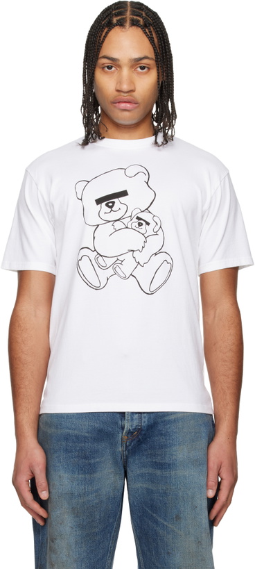 Photo: UNDERCOVER White UB0D3802 T-shirt