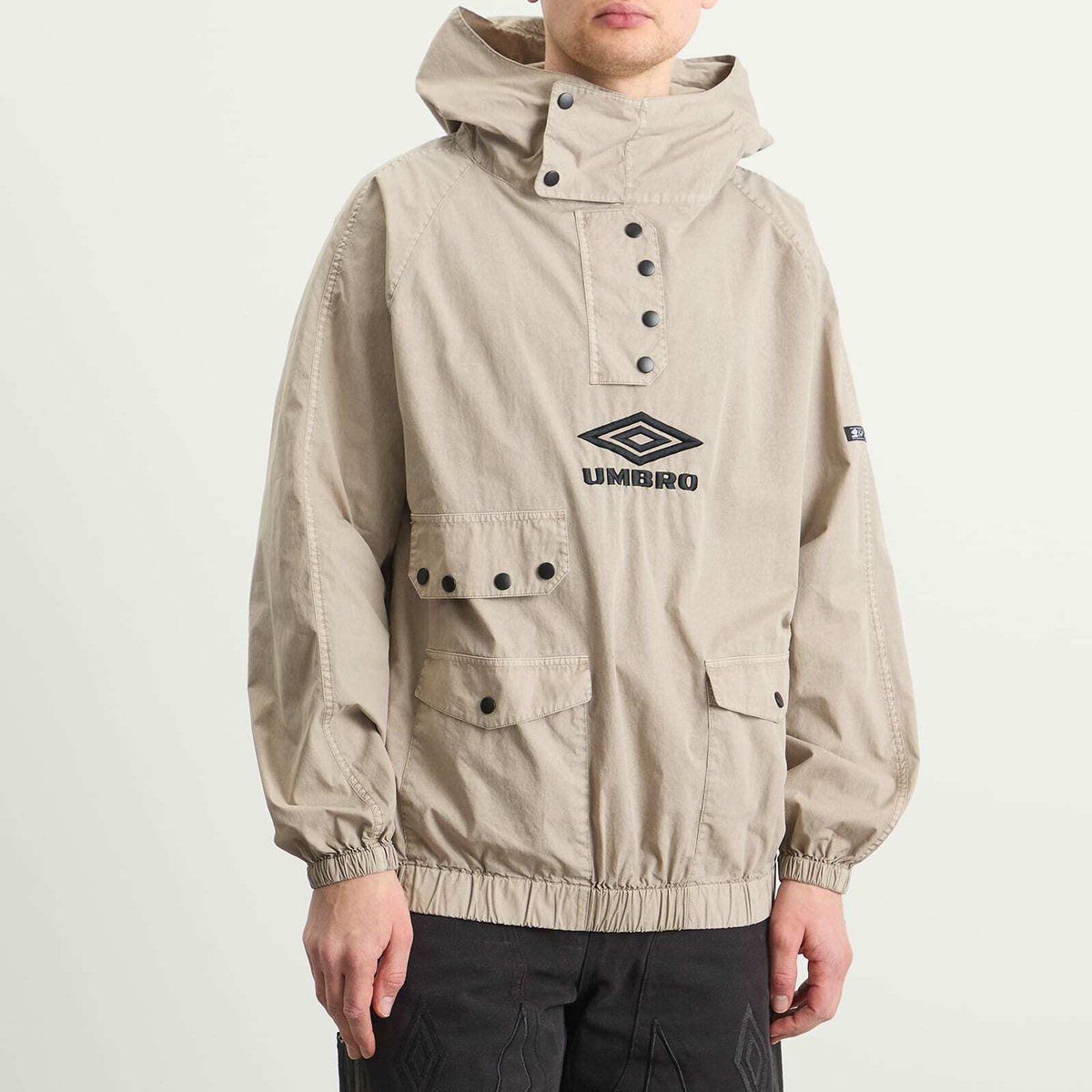 Umbro by Slam Jam Men's Faded Smock Anorak in Greige