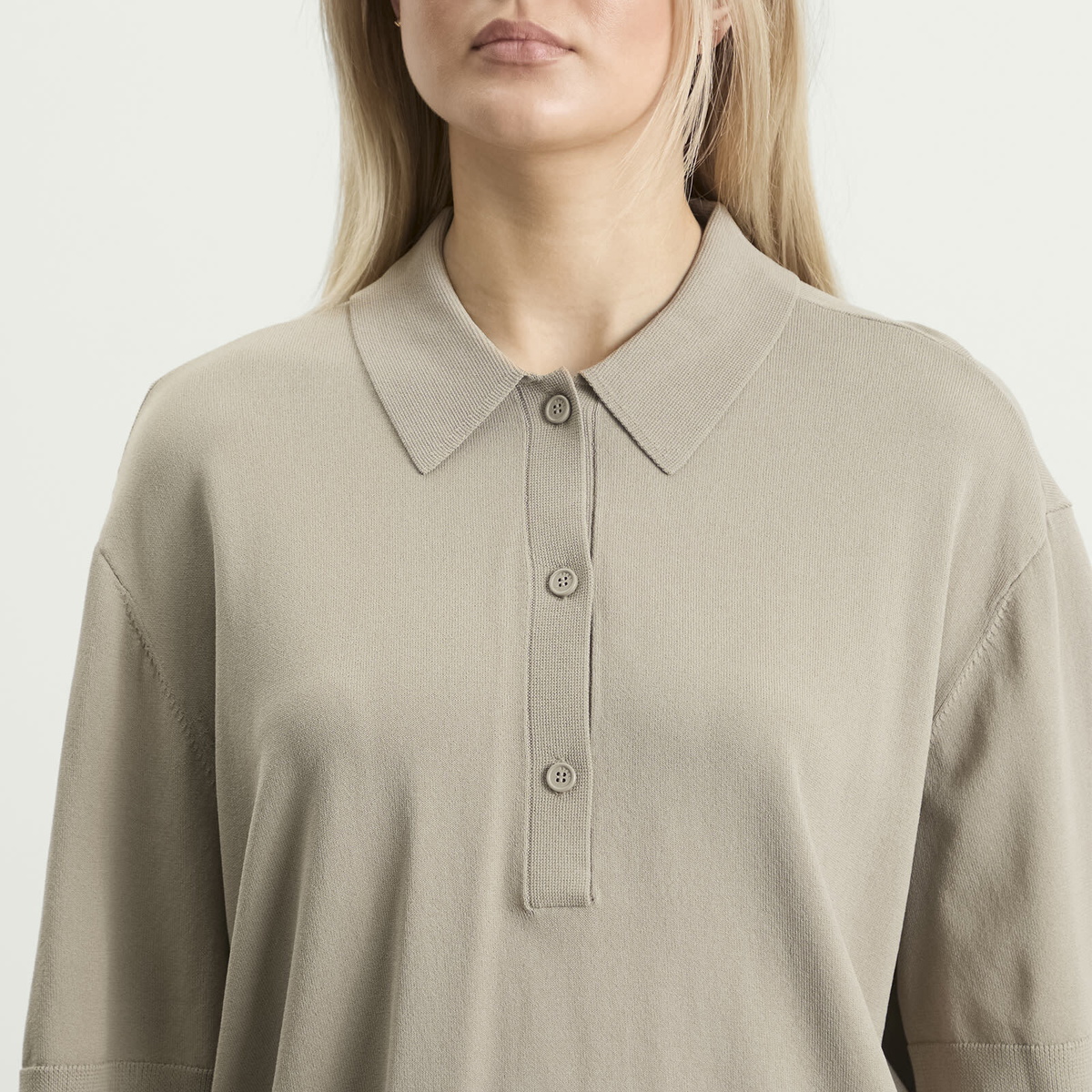 STEL Women's knit polo top in Cashew