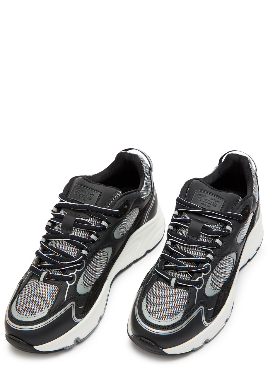 Cleens Pulse Runner Panelled Mesh Sneakers White And Black