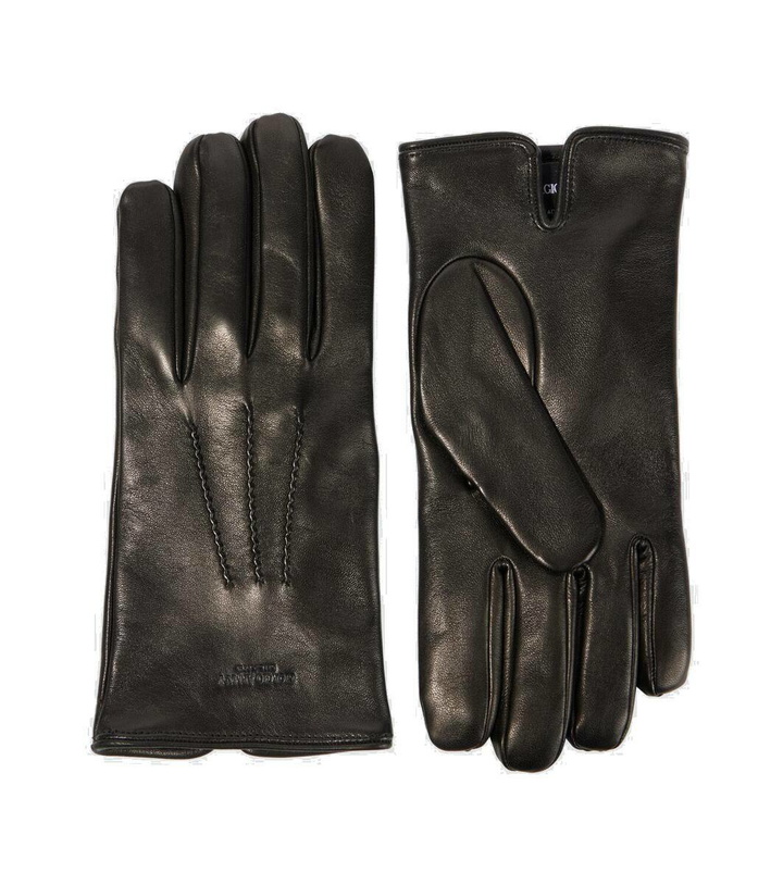 Photo: Giorgio Armani Leather gloves
