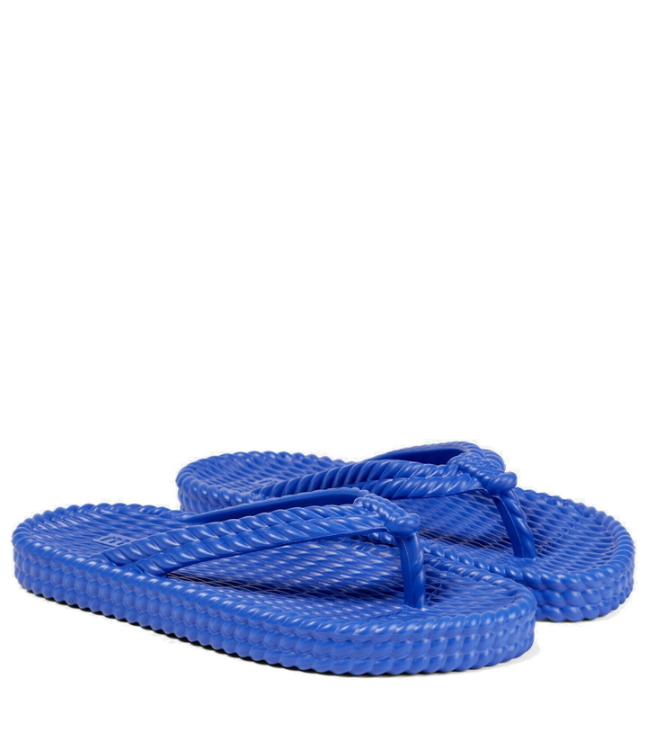 Photo: Isabel Marant - Fira weave-effect thong sandals