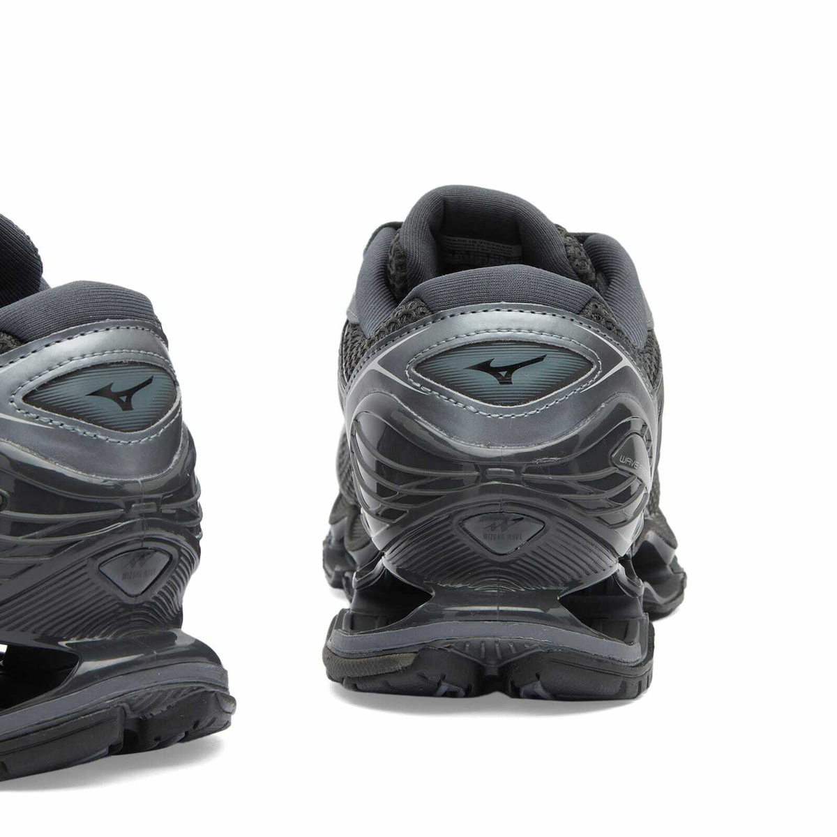 Mizuno Wave Prophecy LS in Black Sand/Black/Metallic Grey