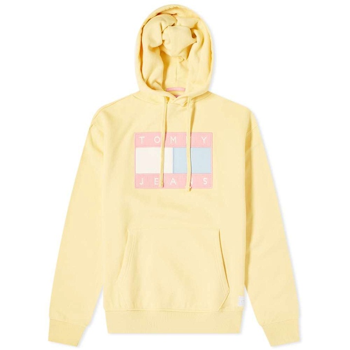 Photo: Tommy Jeans ABO TJM Pastel Flag Hoody