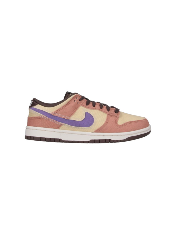 Photo: Nike dunk Low Retro Sneakers