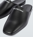 Balenciaga - Cosy leather mules