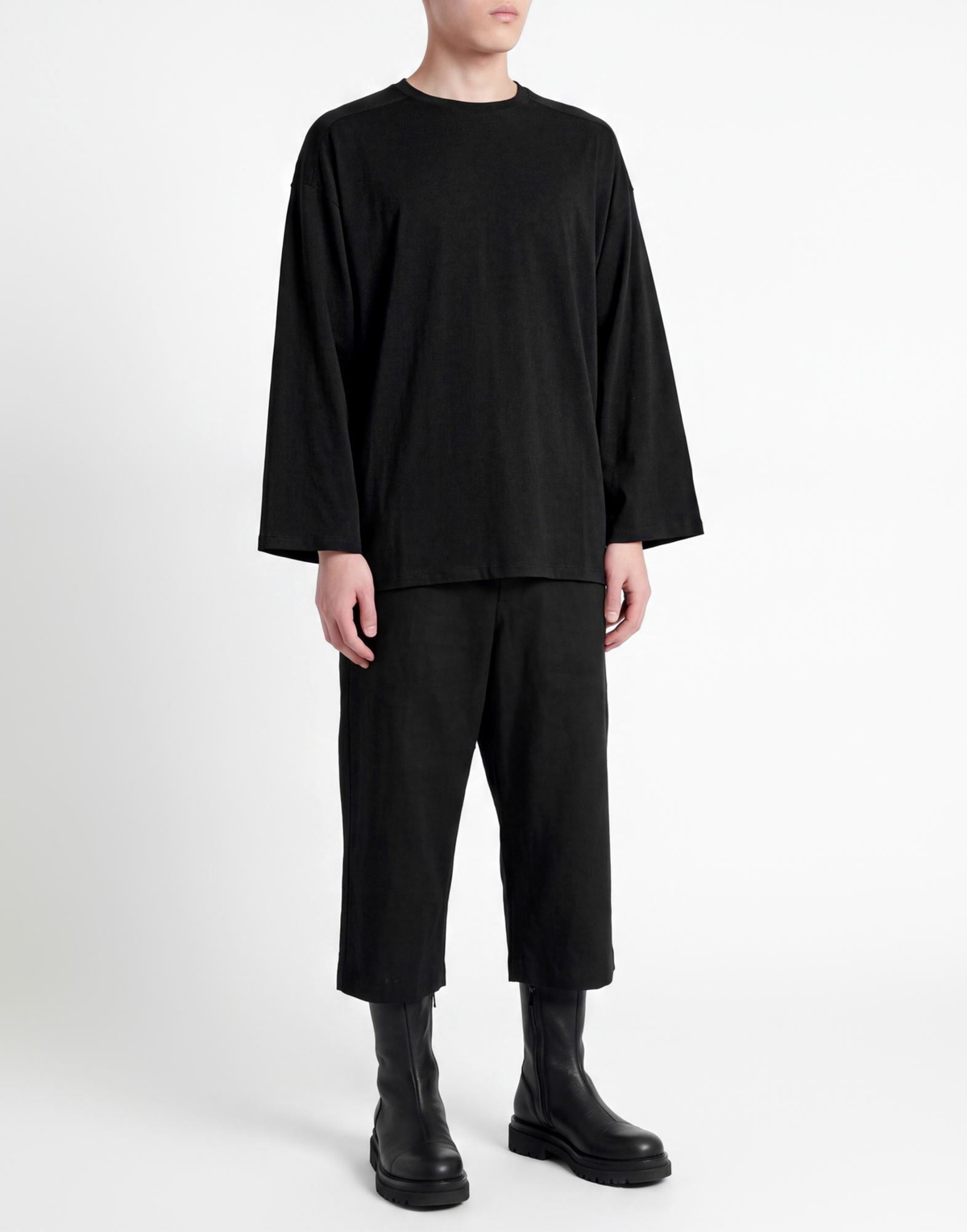 Berna Womens T-shirt in Black