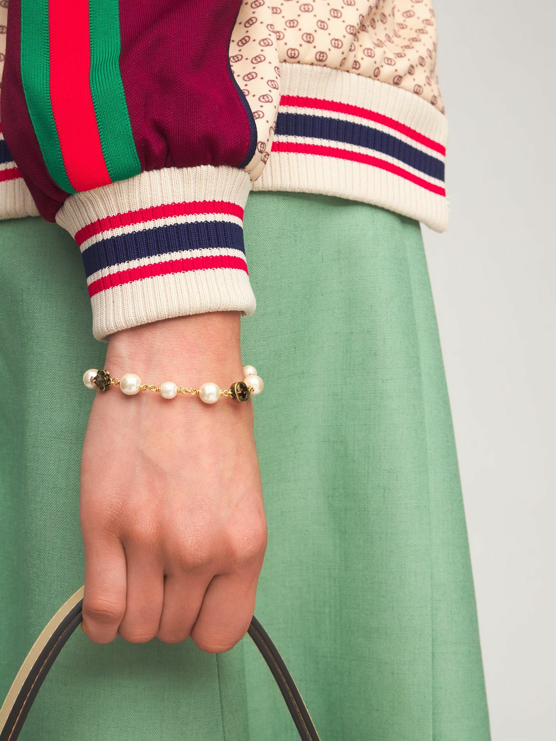 ブレスレット GUCCI Pearl bracelet GG Marmont mother of pearl bracelet in 925 sterling silver