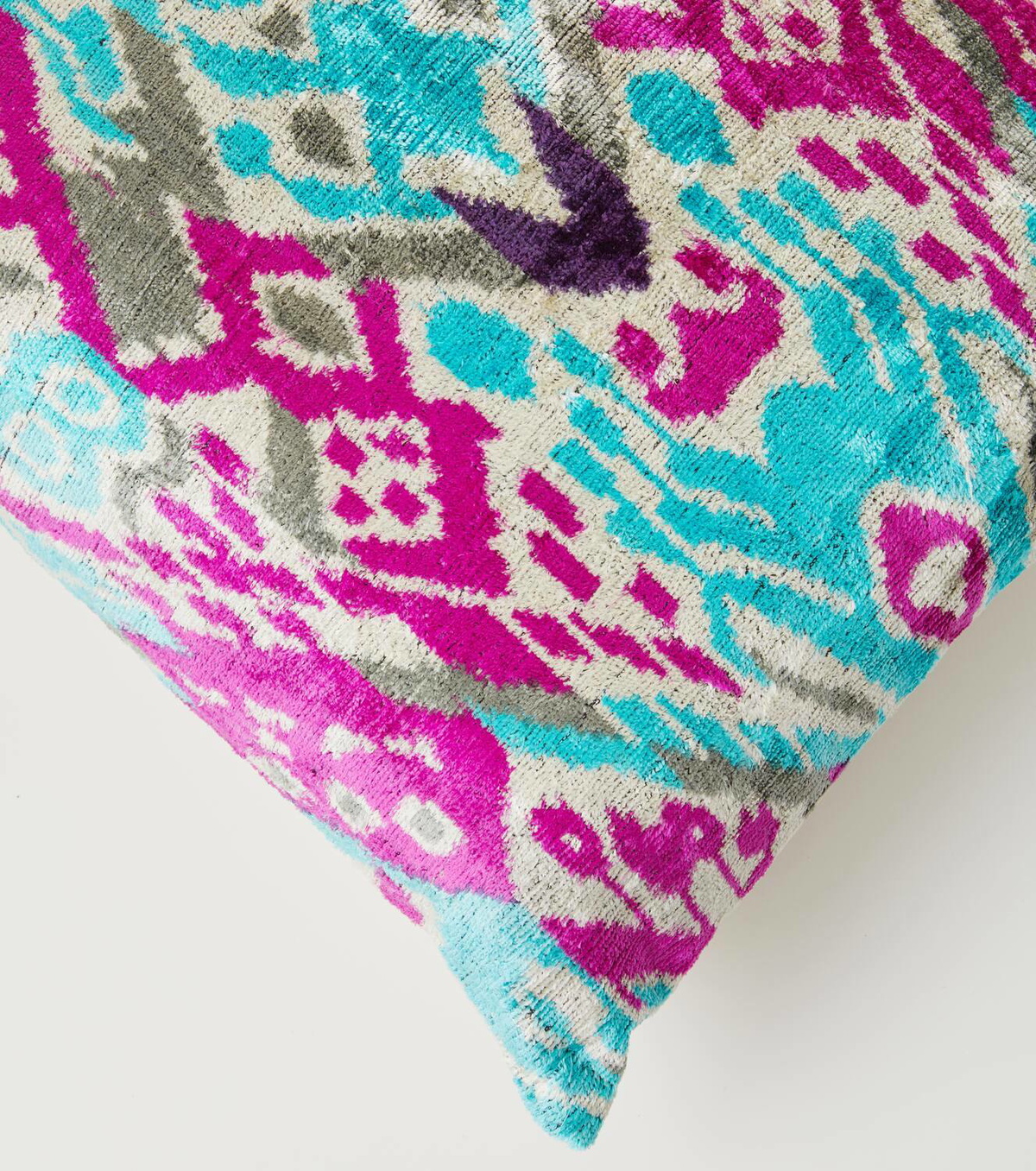 Les-Ottomans Velvet cushion
