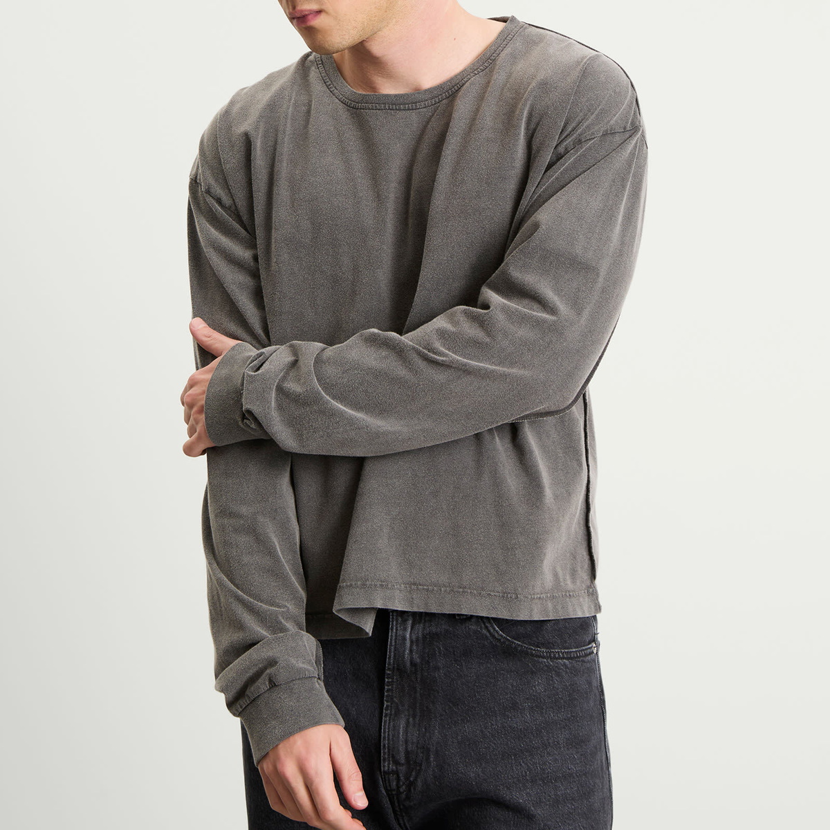 mfpen Men's Relaxed LS T-Shirt in Washed Graphite mfpen