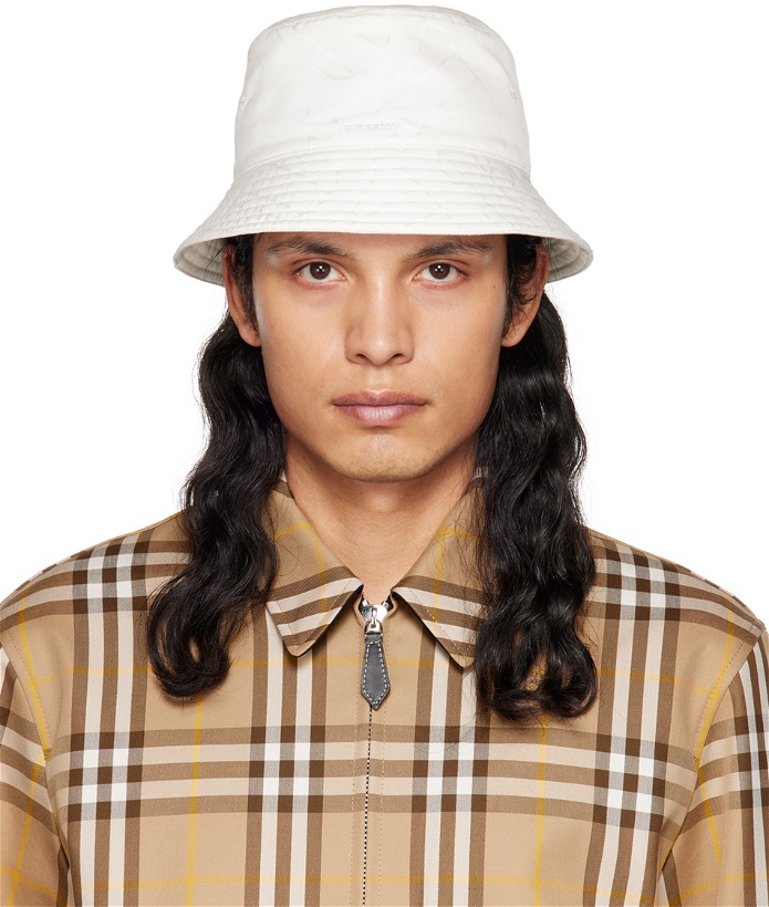 Photo: Burberry White Quilted Bucket Hat