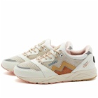 Karhu Men's Aria 95 Sneakers in Lilly White/Curry