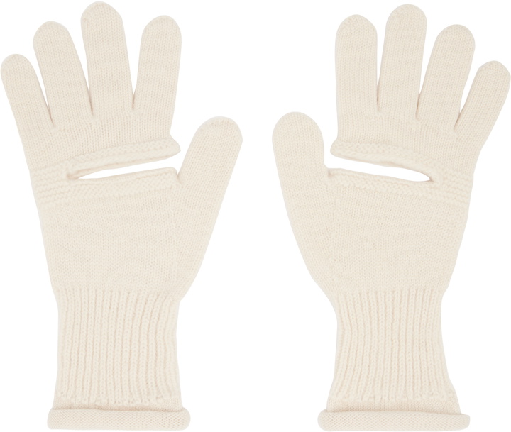 Photo: ISSEY MIYAKE Off-White Chunky Wool ACC Gloves
