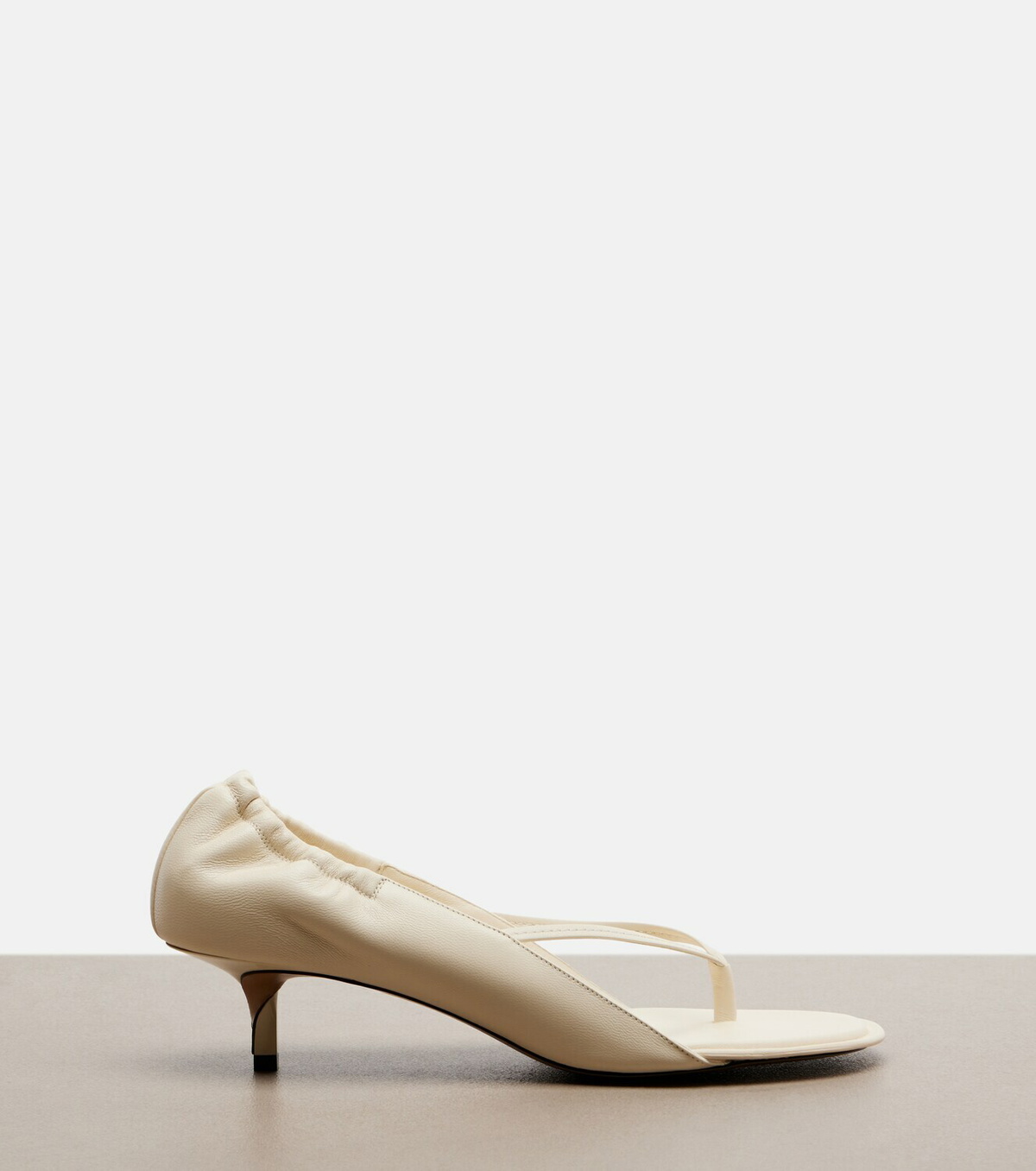 Jacquemus Leather thong sandals