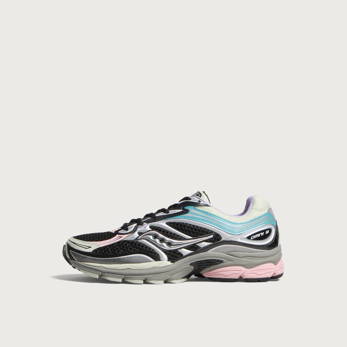 Saucony Men's Progrid Omni 9 OG Sneaker in Black/Multi