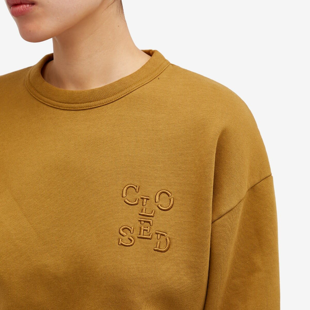 Closed Women's basic crewneck in Tullamore Brown