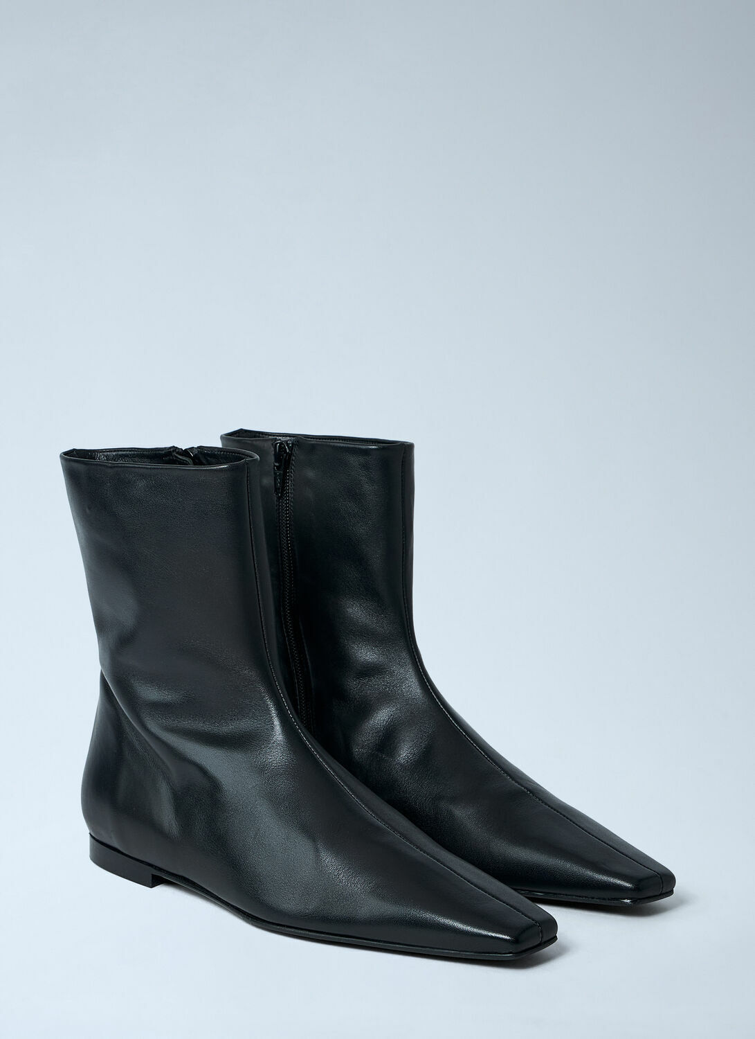 TOTEME Zipped Leather Chelsea Boots
