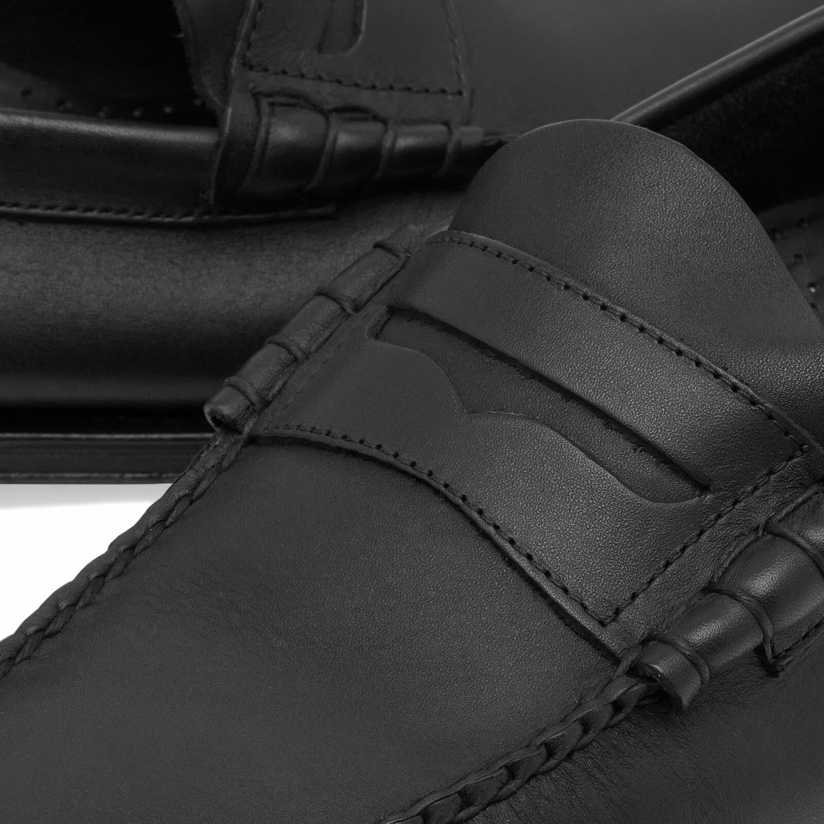 Bass Weejuns Men's Larson Soft Penny Loafer in Black Leather Bass Weejuns