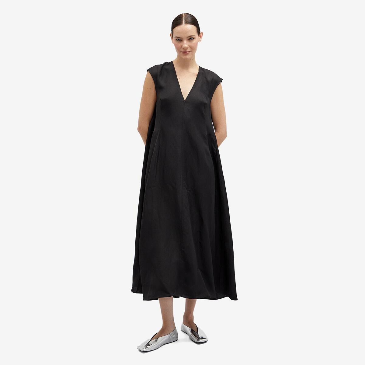 Studio Nicholson Women's Sleeveless Volume Dress in Black