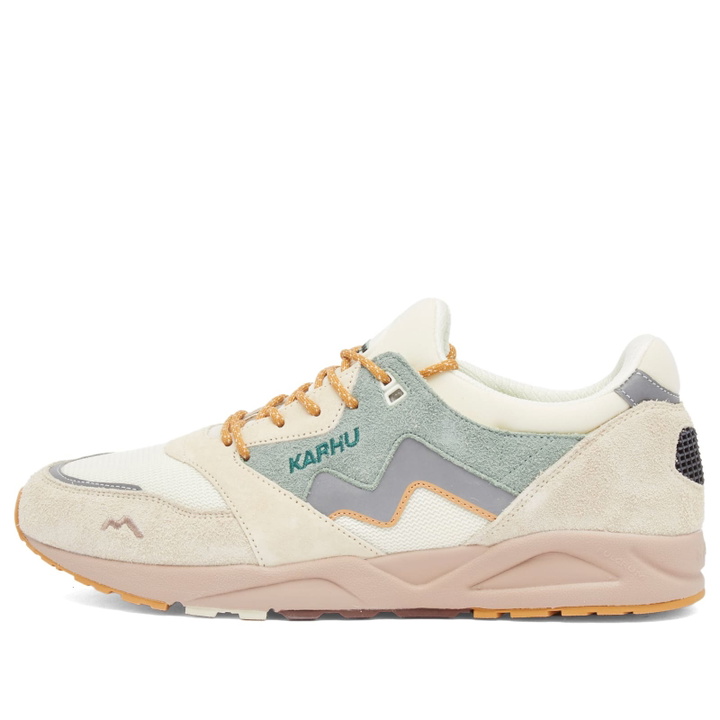 Photo: Karhu Men's Aria 95 Sneaker in Turtledove/Iceberg Green