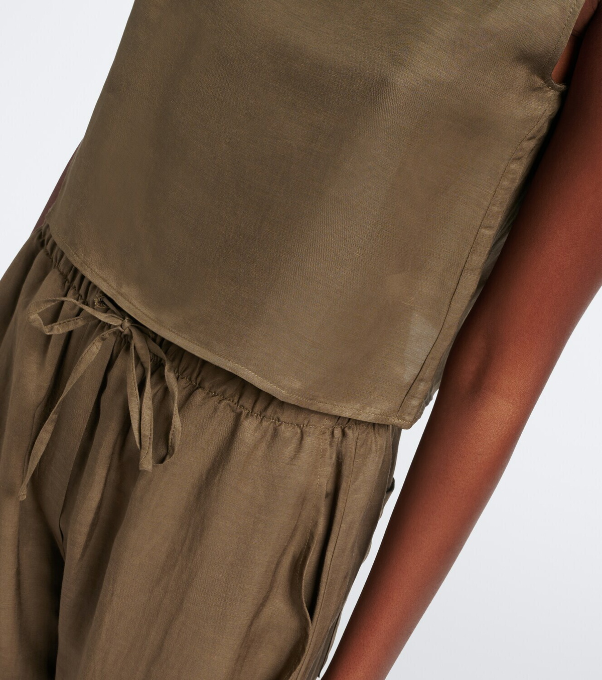 Leset Daniel crop top