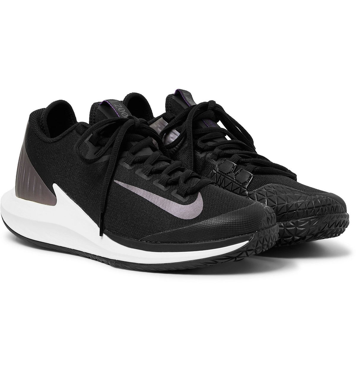 nike cloth tennis shoes