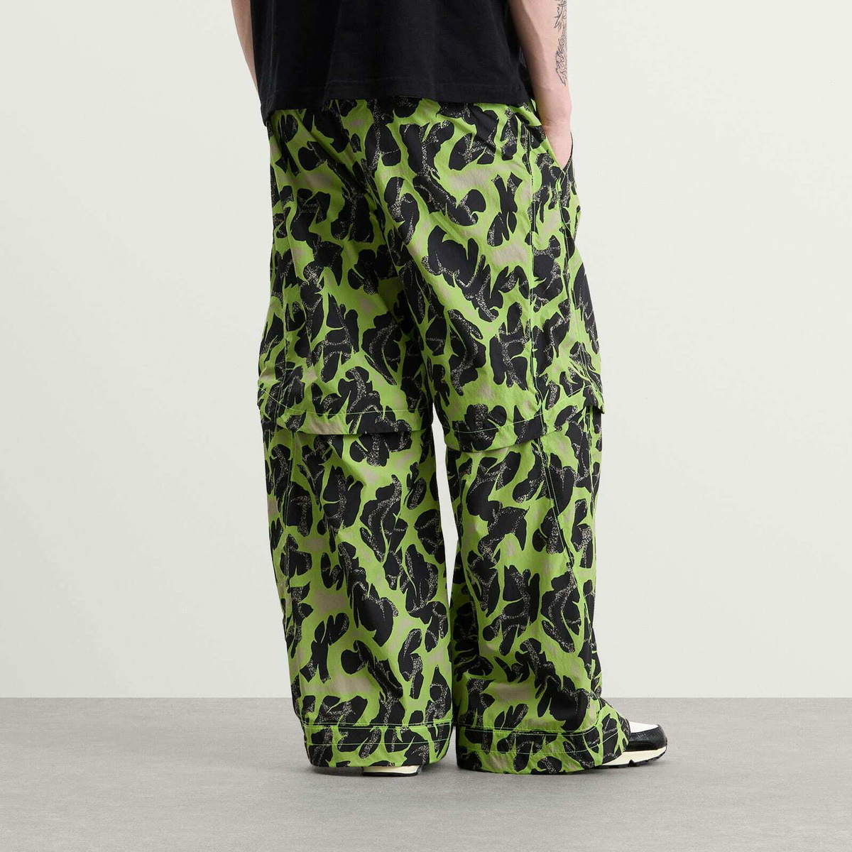 Nike Men's PF Woven Convertible Pants in Cream Ii/Volt Ice