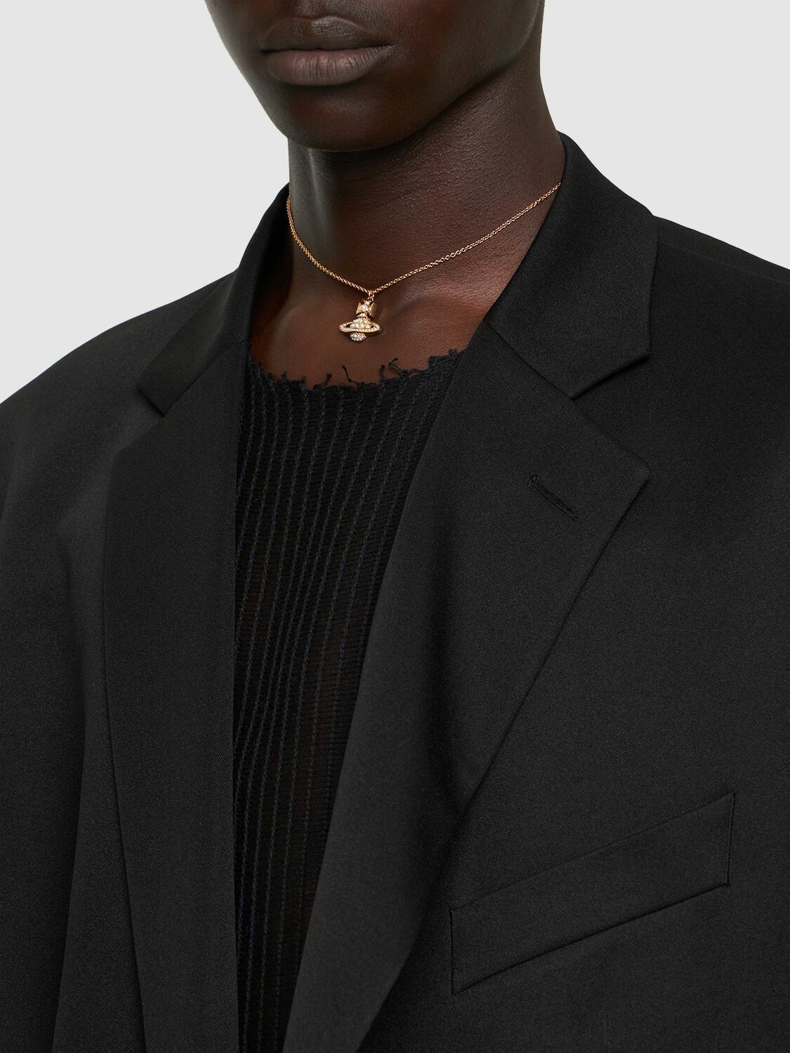 【Vivienne Westwood】LUZIA BAS RELIEF ペンダントネックレス Vivienne Westwood Luzia Bas Relief Gold-Tone Necklace | Coggles