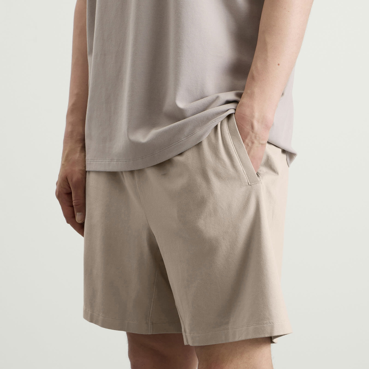 SKIMS Men's Jersey Lounge Relaxed Short in Linen