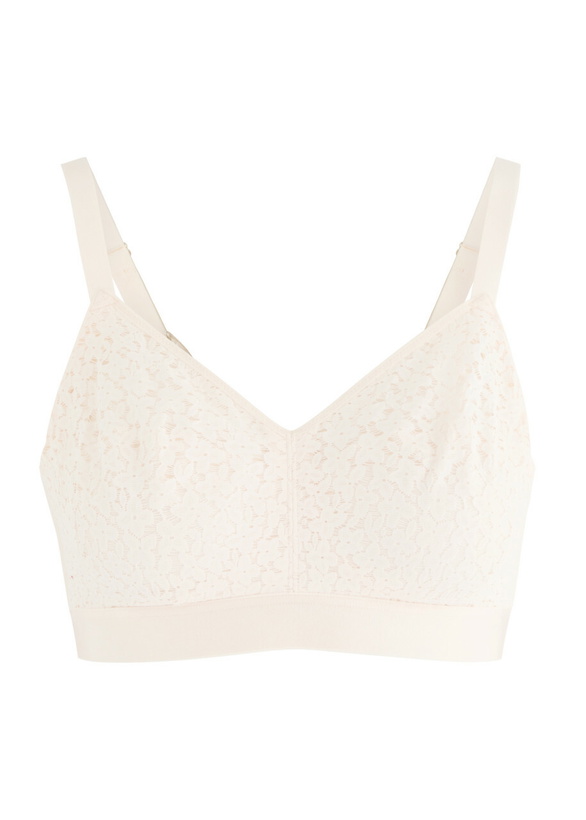 Photo: Chantelle Norah Lace Bralette Beige