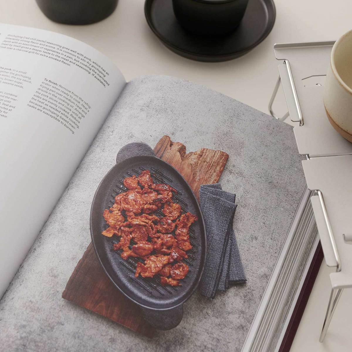 Phaidon The Korean Cookbook in Junghyun Park And Jungyoon Choi 