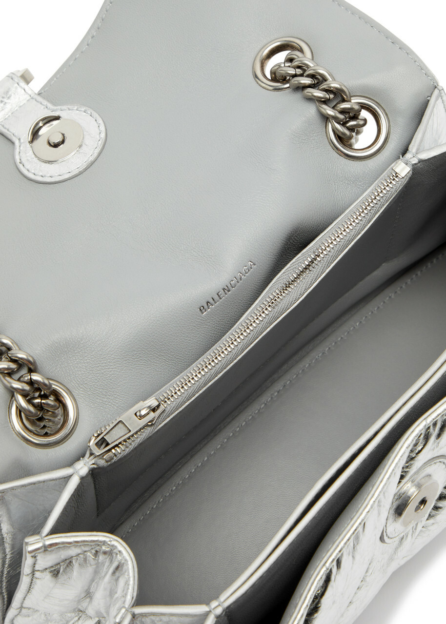 BALENCIAGA crash ミニウォレット シルバー Crush Small leather shoulder bag in silver - Balenciaga | Mytheresa
