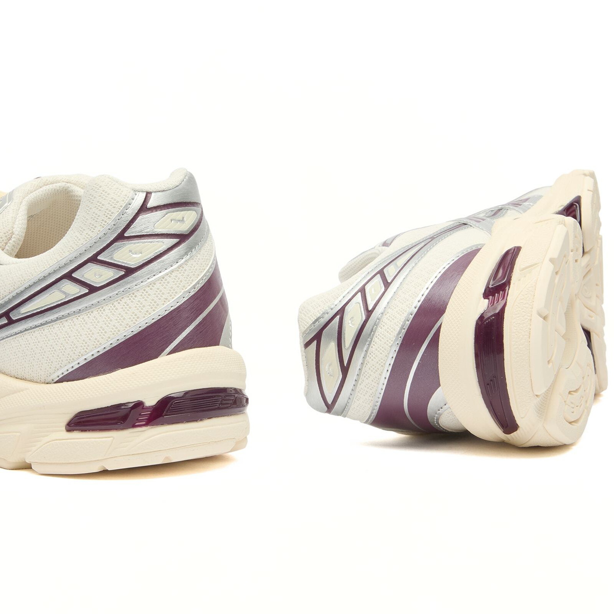 Asics Gel-1130 Sneakers in Cream/Beniimo Purple