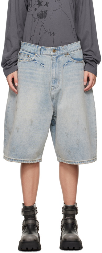 Photo: We11done Blue Loose-Fit Denim Shorts