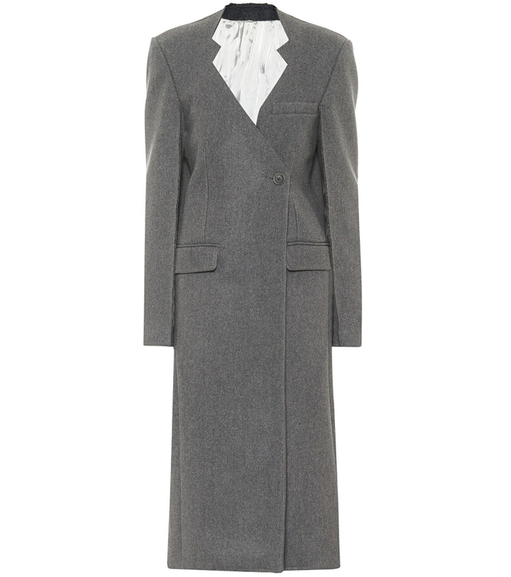 Photo: Peter Do - Virgin wool coat