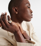 Yvonne Léon Chevalière Ovale 9kt gold ring with diamonds