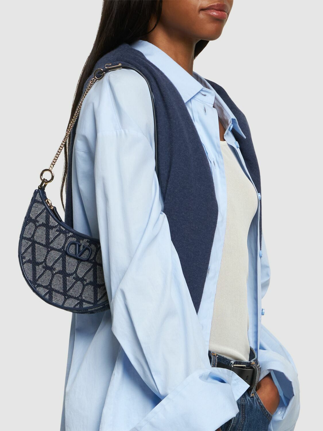 VIP価格.VALENTINO GARAVANI V Logo Hobo Mini Bag 関税送料込 0400022180578?wid=900